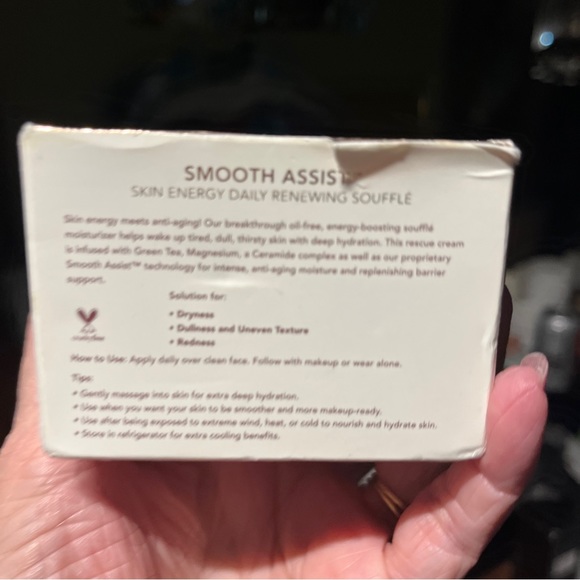 Doll 10 Smooth Assist Skin Energy Daily Renewal Soufflé. Brand new in box! - Picture 3 of 5